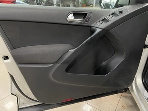 Внедорожник Volkswagen Tiguan 2016 года, 997000 рублей, Солонцы