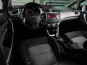 Хетчбэк Kia Ceed 2013 года, 1029000 рублей, Воронеж