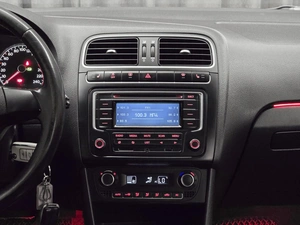 Седан Volkswagen Polo 2012 года, 870000 рублей, Красноярск