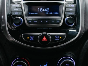 Седан Hyundai Solaris 2015 года, 1450000 рублей, Красноярск