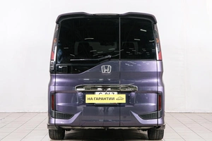 Минивэн Honda Stepwgn 2017 года, 2149000 рублей, Красноярск