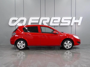 Хетчбэк Opel Astra 2013 года, 699000 рублей, Воронеж