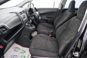 Хетчбэк Toyota Ractis 2012 года, 969000 рублей, Красноярск