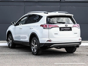 Внедорожник Toyota RAV4 2016 года, 1999000 рублей, Кирилловка