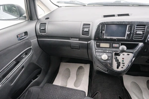 Минивэн Toyota Wish 2006 года, 789000 рублей, Красноярск