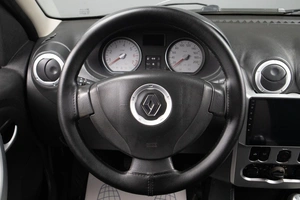Седан Renault Logan 2010 года, 549000 рублей, Оренбург