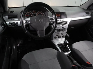 Универсал Opel Astra 2009 года, 599000 рублей, Воронеж