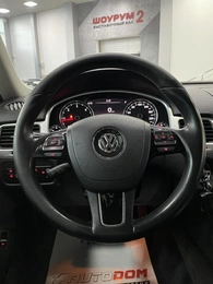 Внедорожник Volkswagen Touareg 2010 года, 1687000 рублей, Солонцы