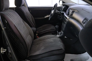 Седан Toyota Corolla 2004 года, 749000 рублей, Омск