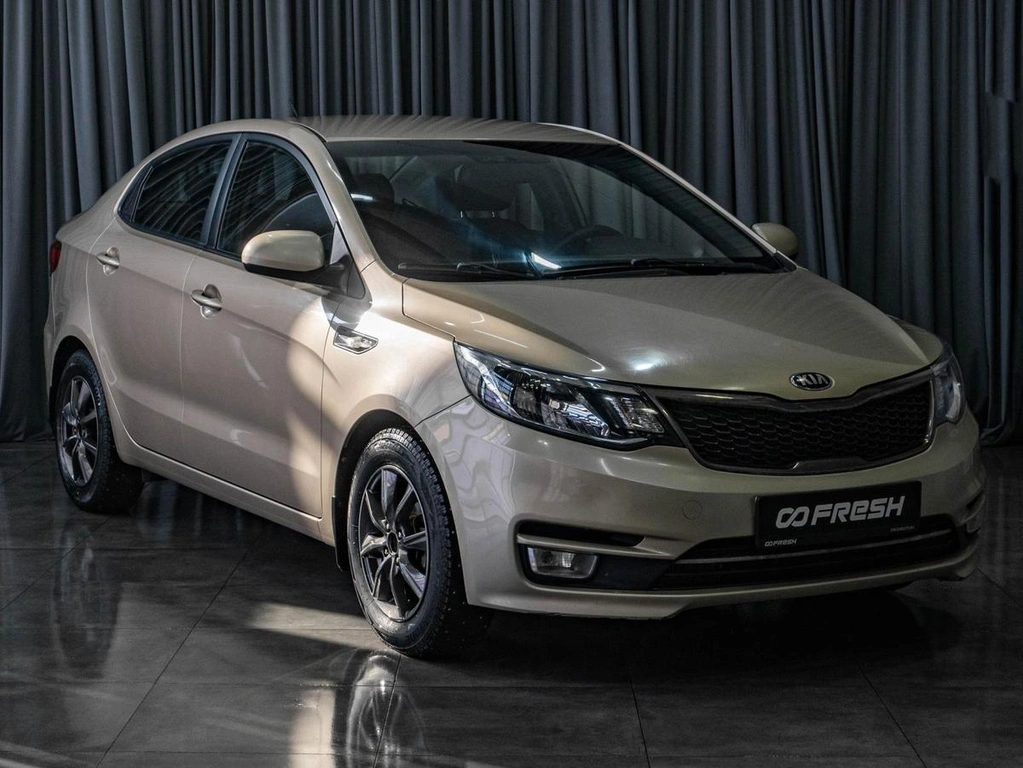 Седан Kia Rio 2015 года, 999000 рублей, Тюмень