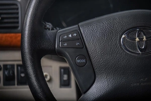 Седан Toyota Avensis 2006 года, 839000 рублей, Томск