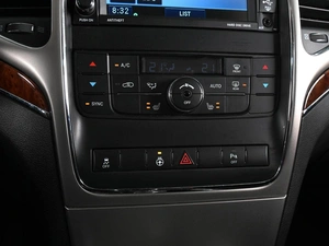 Внедорожник Jeep Grand Cherokee 2012 года, 2179000 рублей, Аксай