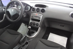 Хетчбэк Peugeot 308 2012 года, 435000 рублей, Красноярск