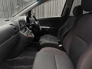 Минивэн Toyota Wish 2004 года, 599000 рублей, Красноярск