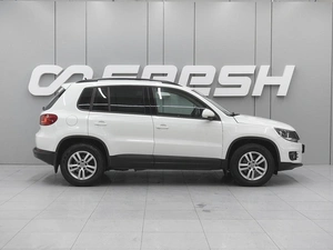 Внедорожник Volkswagen Tiguan 2014 года, 1715000 рублей, Ростов-на-Дону