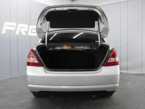 Седан Nissan Tiida 2011 года, 730000 рублей, Омск