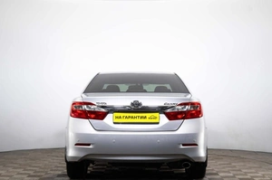 Седан Toyota Camry 2013 года, 1929000 рублей, Пермь