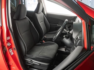 Хетчбэк Toyota Ractis 2012 года, 1105000 рублей, Тюмень