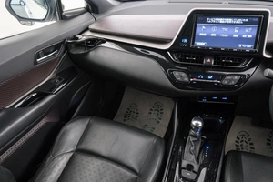 Внедорожник Toyota C-HR 2017 года, 2009000 рублей, Красноярск