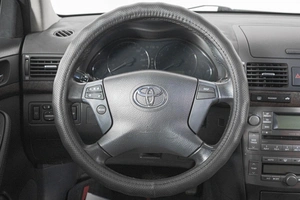 Седан Toyota Avensis 2006 года, 999000 рублей, Кемерово