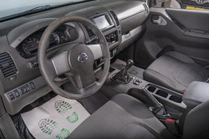 Пикап Nissan Navara 2010 года, 979000 рублей, Томск