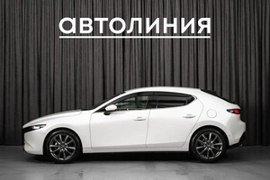 Хетчбэк Mazda 3 2019 года, 1599000 рублей, Красноярск