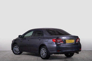 Седан Toyota Corolla 2011 года, 1089000 рублей, Томск