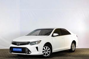Седан Toyota Camry 2015 года, 1649000 рублей, Тюмень