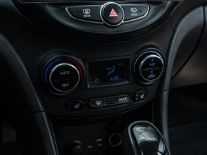 Хетчбэк Hyundai Solaris 2015 года, 1050000 рублей, Краснодар