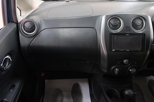 Хетчбэк Nissan Note 2015 года, 799000 рублей, Омск