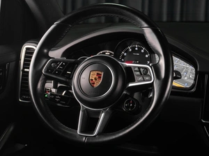 Внедорожник Porsche Cayenne 2018 года, 5329000 рублей, Тюмень