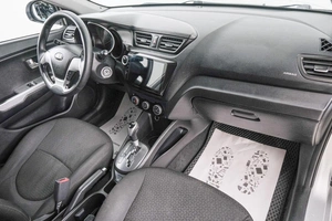 Хетчбэк Kia Rio 2015 года, 799000 рублей, Красноярск