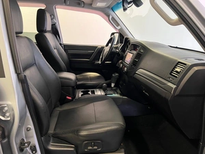 Внедорожник Mitsubishi Pajero 2012 года, 2199000 рублей, Красноярск