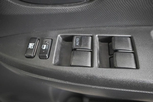 Хетчбэк Toyota Ractis 2005 года, 659000 рублей, Кемерово