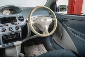 Хетчбэк Toyota Vitz 1999 года, 399000 рублей, Томск