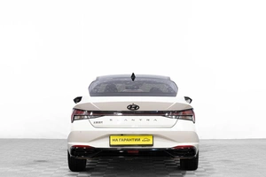 Седан Hyundai Elantra 2021 года, 1649000 рублей, Барнаул