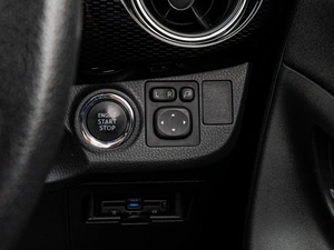 Хетчбэк Toyota Vitz 2019 года, 1198000 рублей, Краснодар