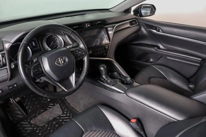 Седан Toyota Camry 2018 года, 2739000 рублей, Пермь