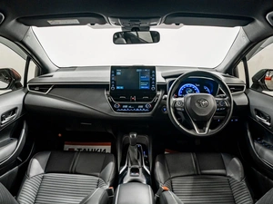 Хетчбэк Toyota Corolla 2021 года, 1910000 рублей, Красноярск