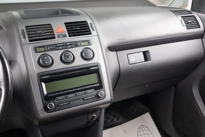 Минивэн Volkswagen Touran 2010 года, 819000 рублей, Оренбург