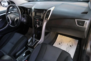 Хетчбэк Hyundai i30 2013 года, 849000 рублей, Омск