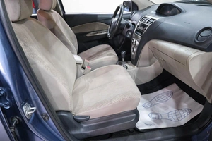 Седан Toyota Yaris 2007 года, 559000 рублей, Новокузнецк