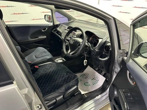 Хетчбэк Honda Fit 2009 года, 529000 рублей, Красноярск