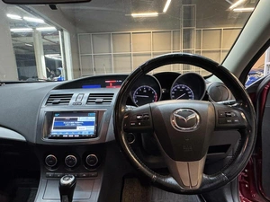 Хетчбэк Mazda Axela 2013 года, 997000 рублей, Красноярск