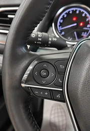 Седан Toyota Camry 2021 года, 2770000 рублей, Красноярск
