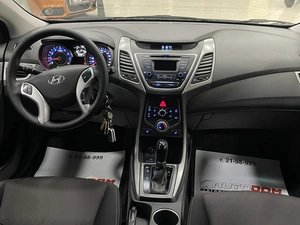 Седан Hyundai Elantra 2015 года, 1187000 рублей, Солонцы