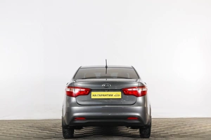 Седан Kia Rio 2013 года, 799000 рублей, Тюмень