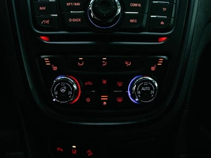 Внедорожник Opel Mokka 2013 года, 1199000 рублей, Красноярск