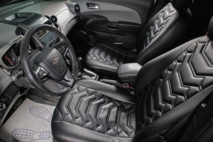 Хетчбэк Chevrolet Aveo 2014 года, 630000 рублей, Сургут