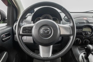 Хетчбэк Mazda 2 2012 года, 1249000 рублей, Барнаул